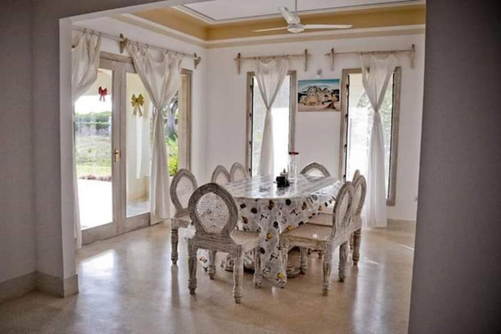 White Villa - Paparemo Beach Watamu Exterior foto